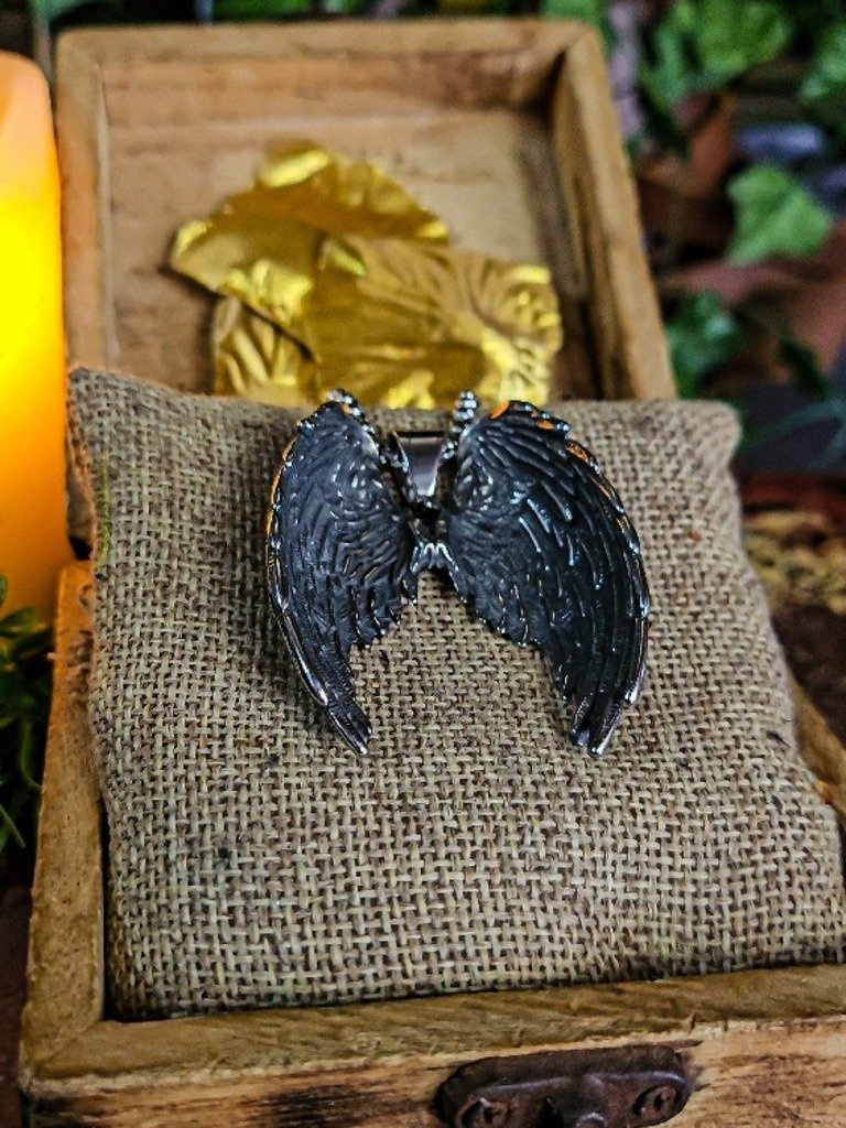 The Armored Kingdom Silver Guardian Wings of Glory Necklace - Wing Design - Stainless Steel product image (3)