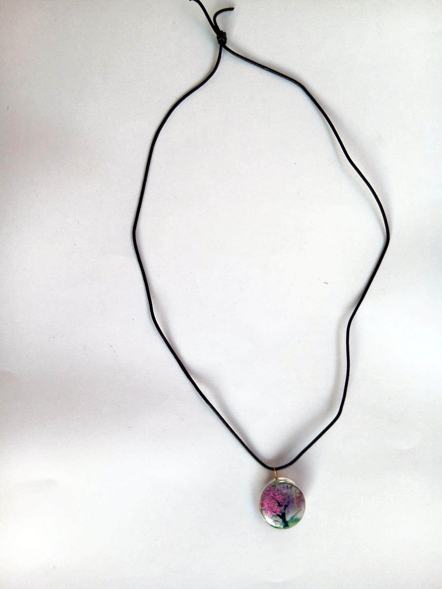 Ciondolo in cuoio product image (1)