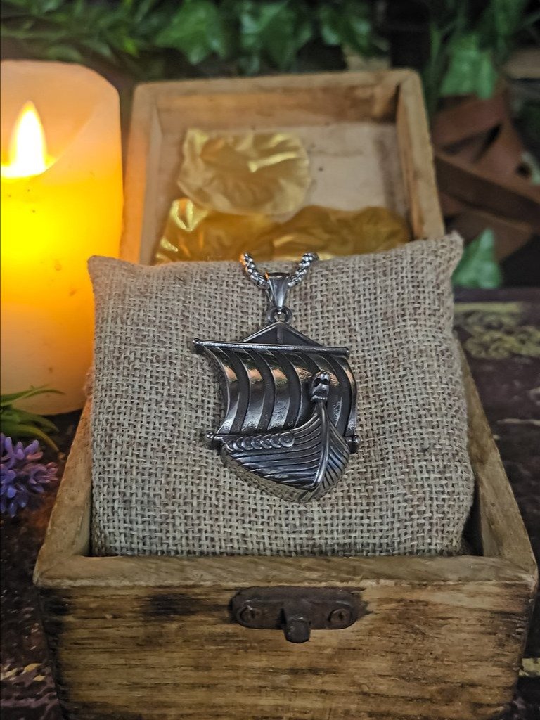 The Armored Kingdom Silver Longship of North Necklace product image (2)