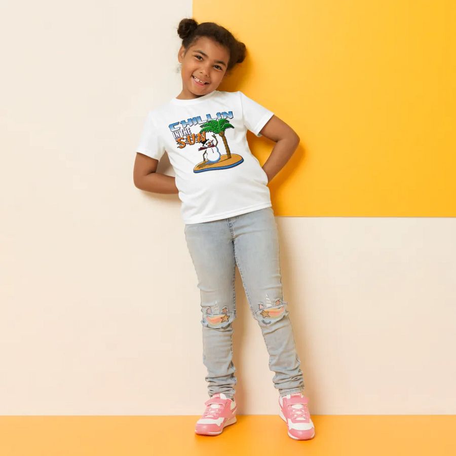 Chillin In The Sun T-Shirt product image (6)