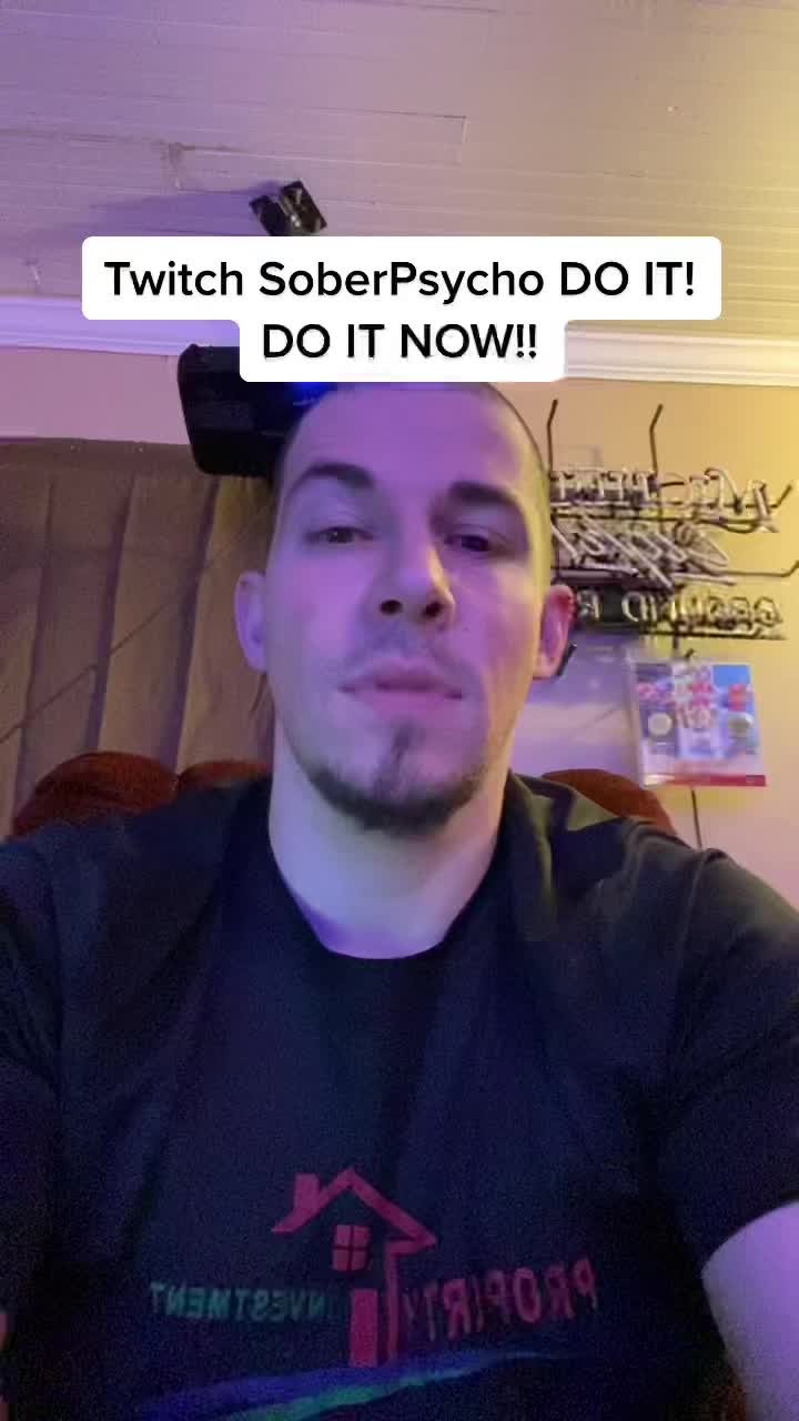 Yep.  Clearly bored.  #twitch #streaming #tacos