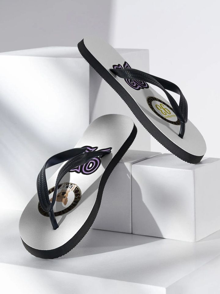 relaxed and lucky Flip Flops product image (2)