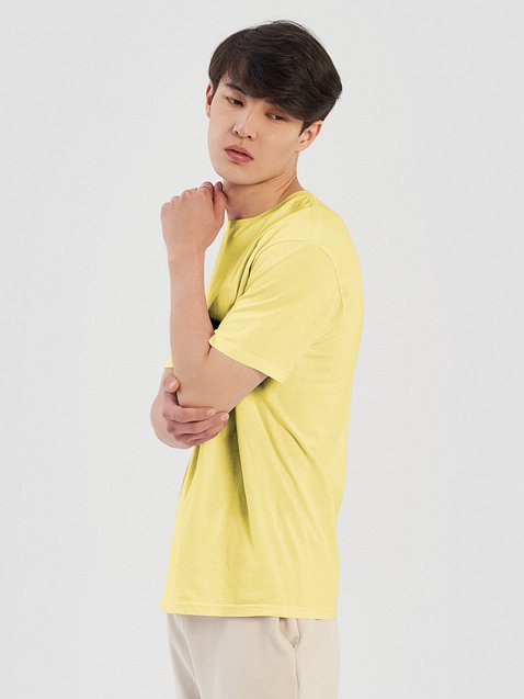 Photo showing Gildan Unisex Softstyle T-Shirt