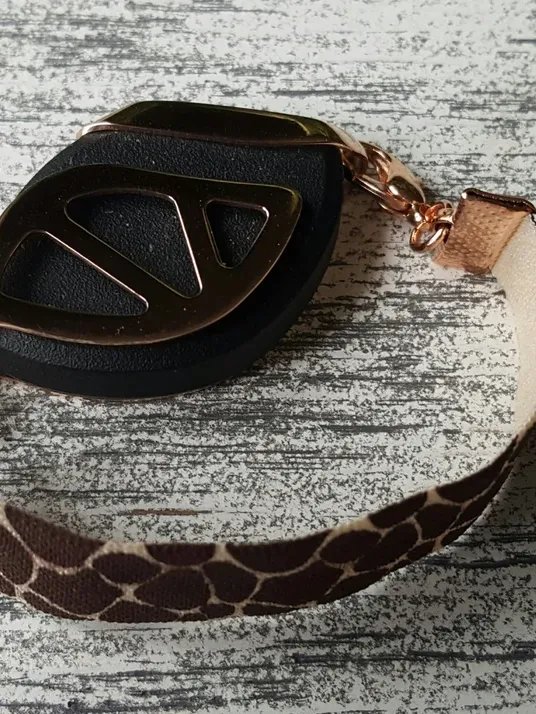 Giraffe Elastic Bracelet | Handmade Accessory for Bellabeat Leaf Urban & Ivy product image (2)