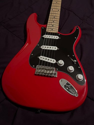 🎸 Vibe. For. Days.
This Dakota Red Super S from GD Guitars is your new favorite S-Type build — vintage soul, modern comfort, ...