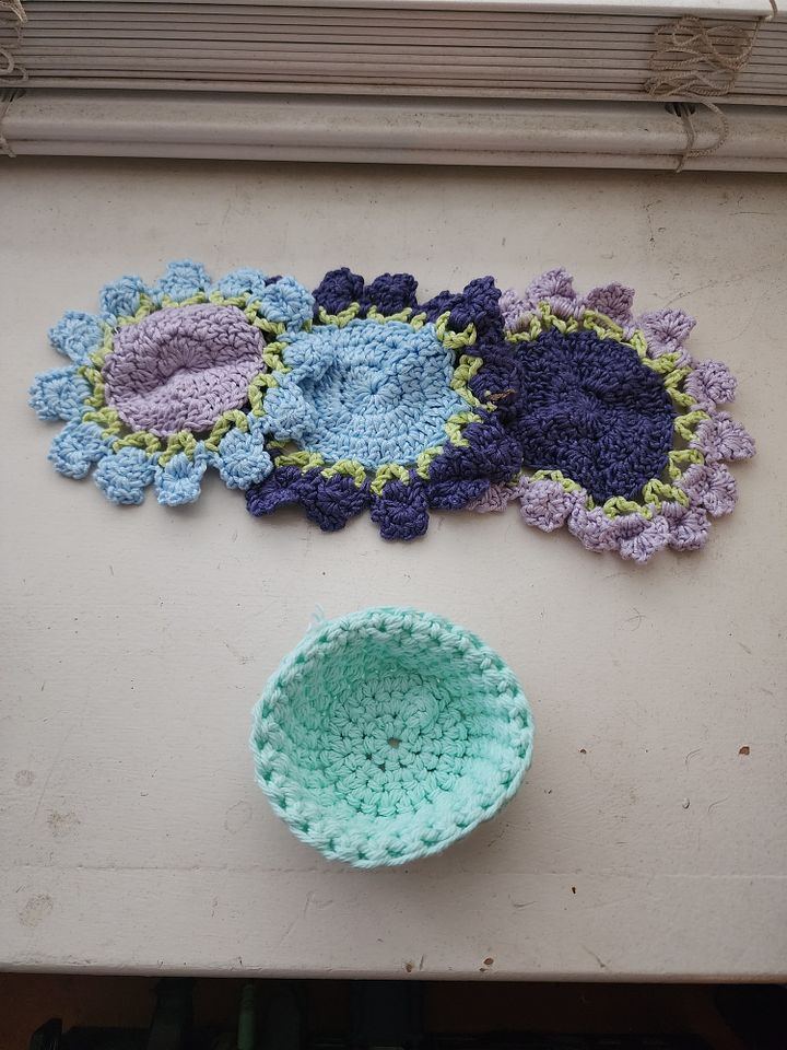 Bamboo yarn folding coasters product image (2)