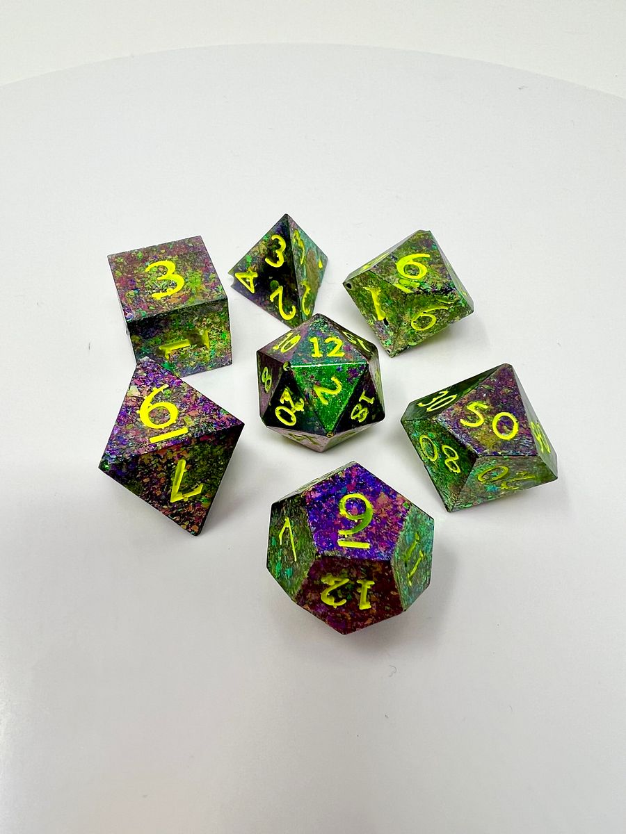 Bismuth Dice Set (Resin) product image (1)