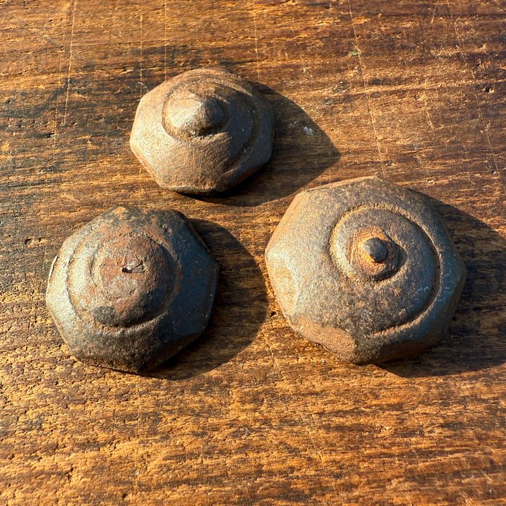 🎎 Vintage Set of 3 Japanese Be-goma (べいごま) Spinning Tops – Baseball Giants Tribute – Japan Antique Roadshow product image (2)