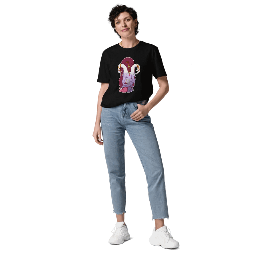 Sascha the Shy Tee product image (11)