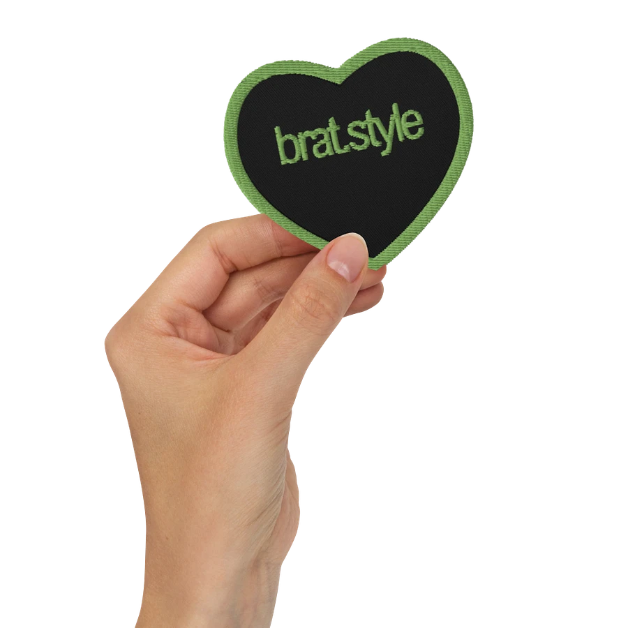 the bratstyle embroidered patch - heart product image (2)