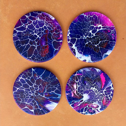 Purple vibes. 

Bloom technique. More lacing with these coasters rather than the usual cells. 

#sheleeart #bloomtechnique #f...