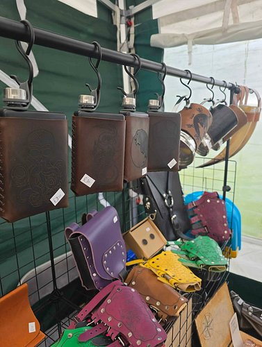 Day two at the Road, Rail & Ale Festival at Statfold Country Park!

The site’s packed with traction engines, vintage cars, an...