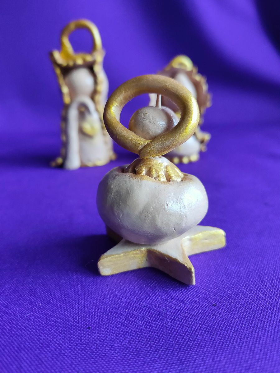 Conjunto presépio dourado de 3 peças, feita à mão, Sagrada Família elegante, decoração de Natal product image (5)
