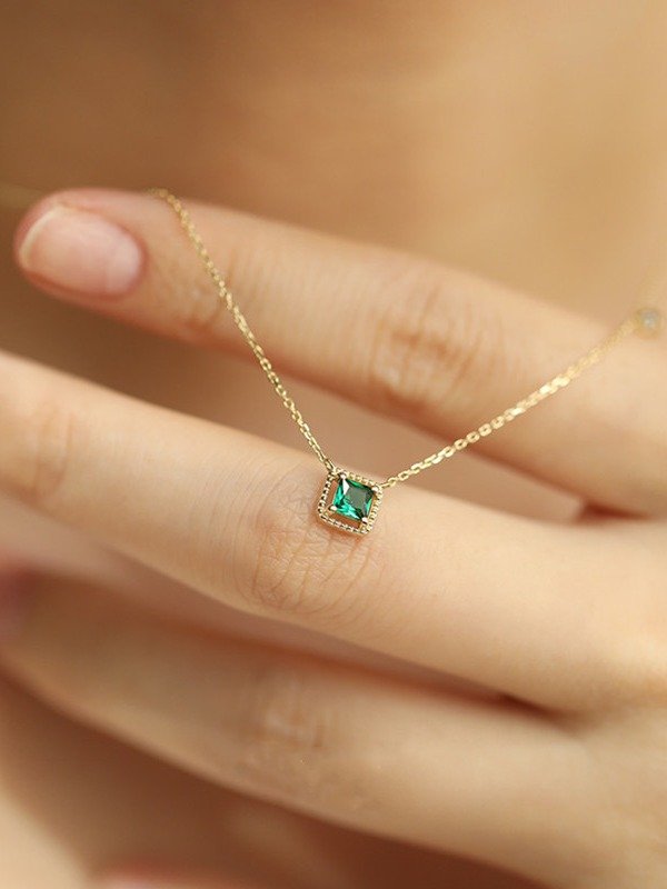 Vintage Green Square Pendant Necklace | 18k Gold Plated product image (3)