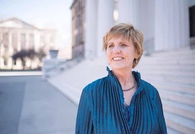 ✨ New Episode ✨
Meet Lois E. Letchford—the educator who helps “non-readers” become readers (and often, graduates). From Austr...