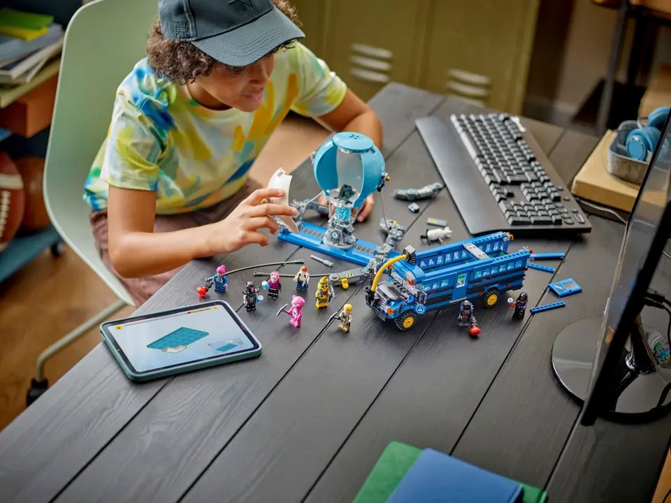 LEGO Fortnite Battle Bus product image (7)