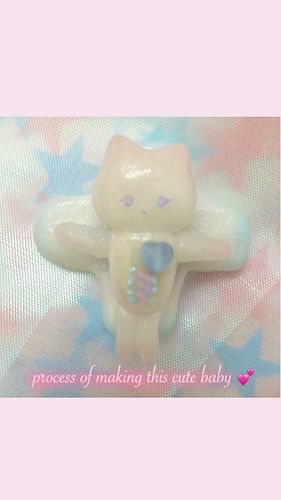 Resin Clay | First time trying resin clay to make my little character~(ˊo̴̶̷̤ ̫ o̴̶̷̤ˋ)💕💙✨ also trying to record some making ...
