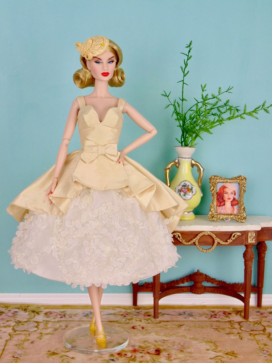 Jessica sewing pattern for 12" fashion dolls product image (4)