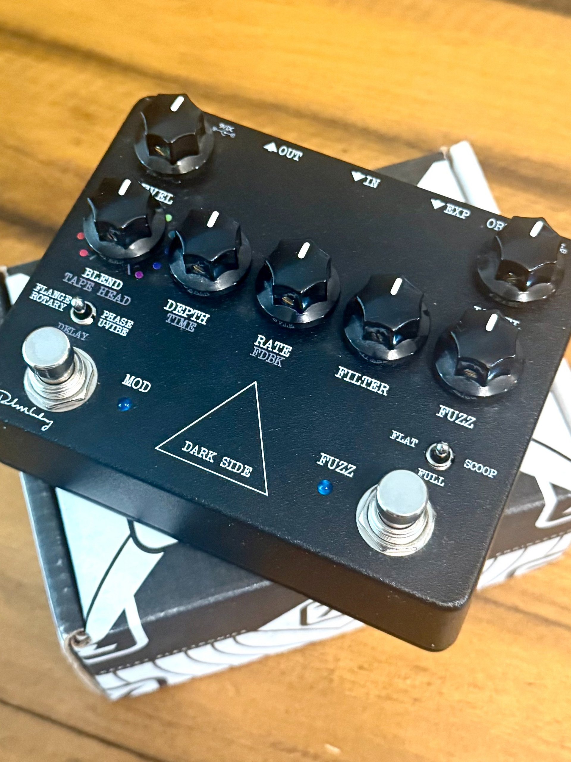 Keeley Dark Side "PINK FLOYD V2" Delay Fuzz Modulation Effects Pedal + Original Case & Papers product image (1)