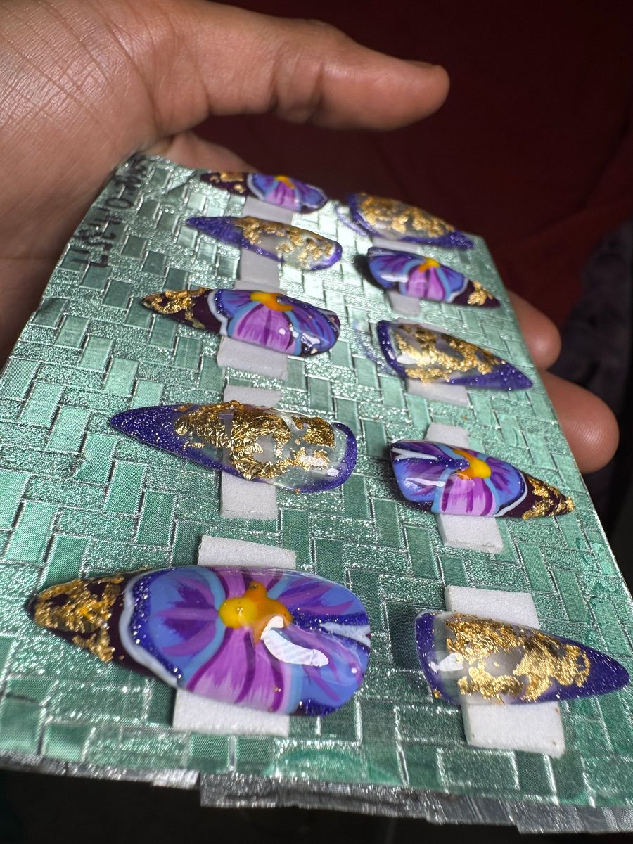 Indigo Gold Orchids Press On Set product image (4)