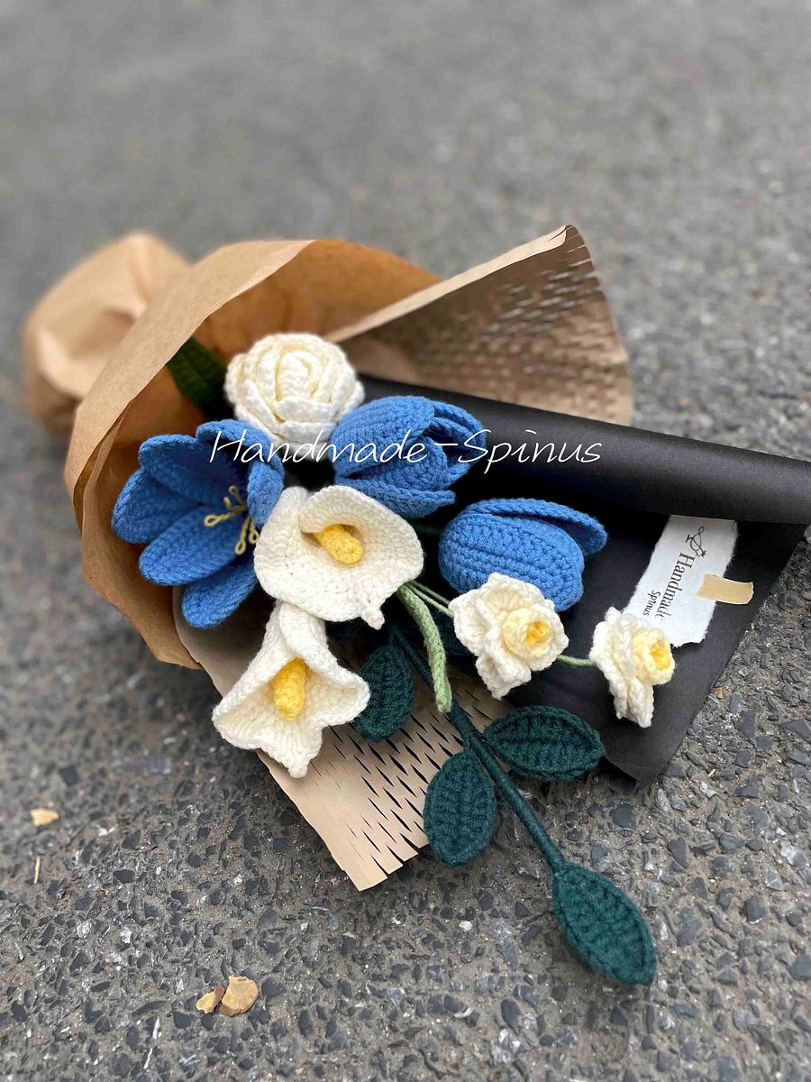 Blue Tulip Calla Crochet Knit Bouquet product image (5)