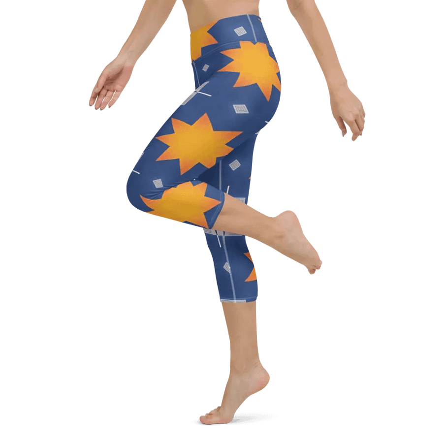 Geometric Glow Capri Leggings product image (11)
