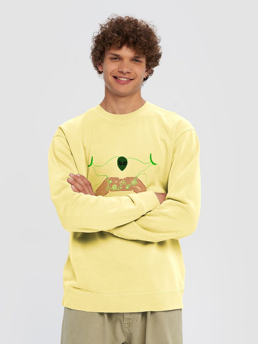 Extraterrestrial Gaming Connection Sweatshirt product image (3)
