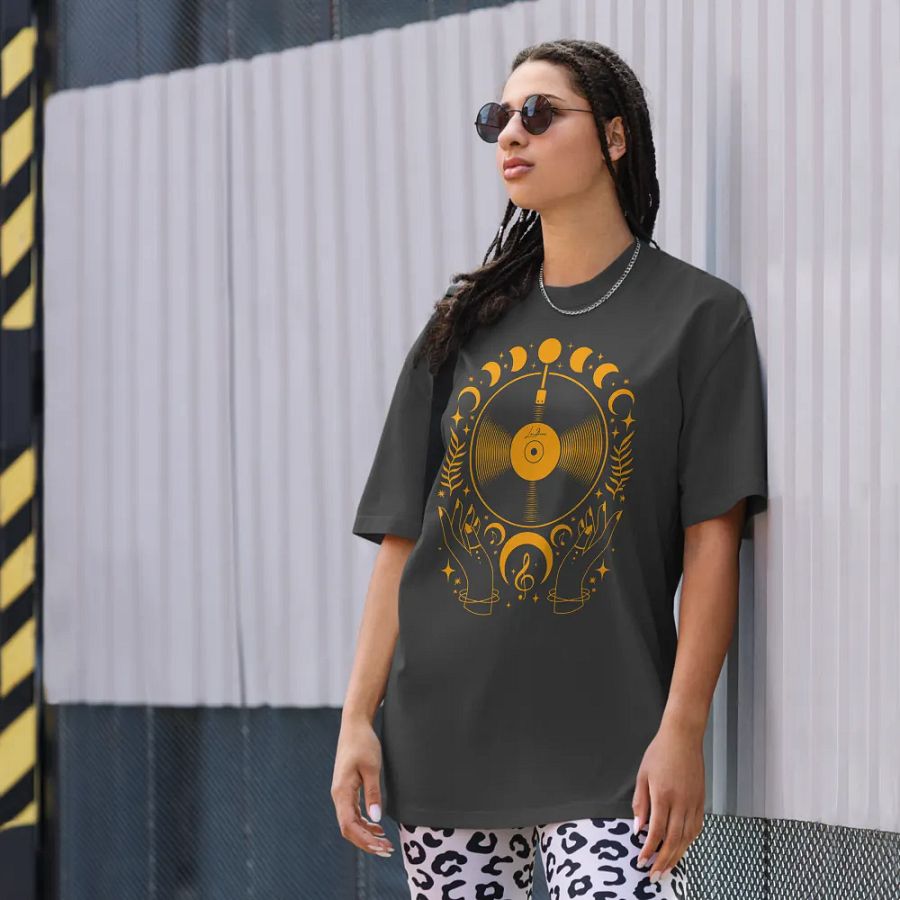 Occult Moon Vinyl - Oversized Tee product image (8)