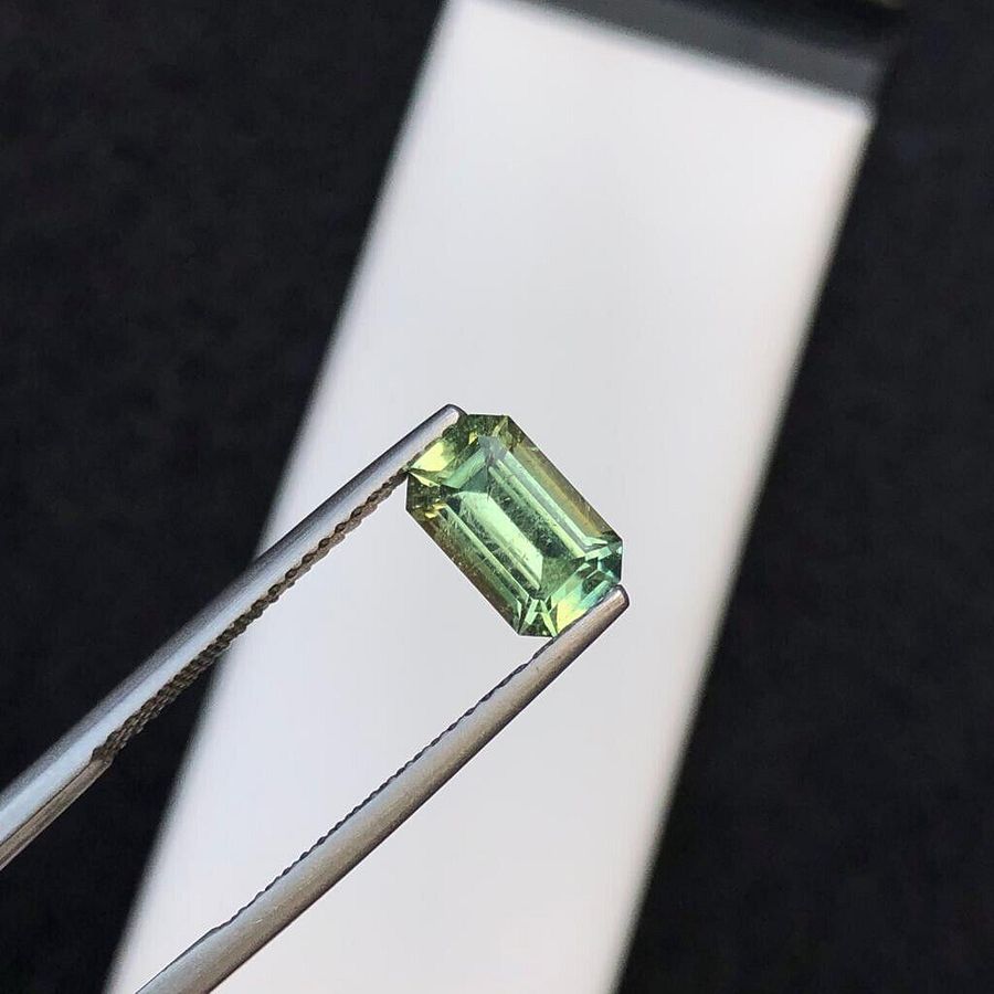 NATURAL TOURMALINE FOR RING YELLOW/GREEN COLOR EMERALD CUT SI GRADE, 1.50 CRT product image (1)