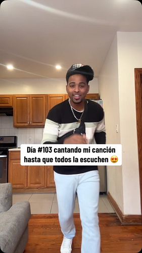 Sientela en el alma 😍.
.
.
#emmakings #bachata #regresa #dominican #fyp #reels