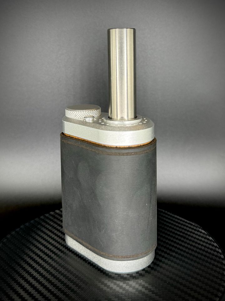 Leather SedHed Tinymight 2 TM2 Sleeve - Black product image (2)