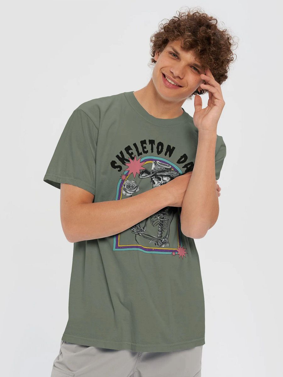 Spooky Season Couples' Crewneck Man Tee product image (6)
