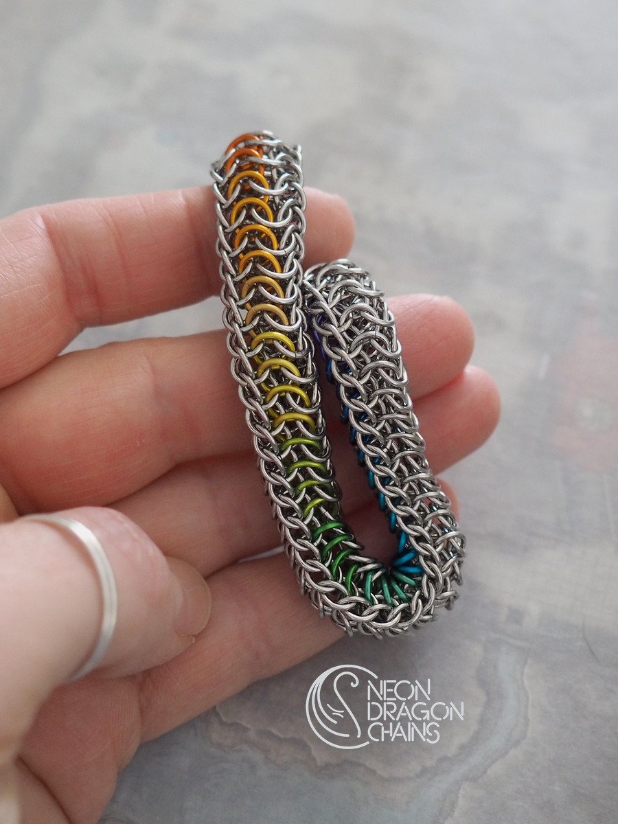 Rainbow Chrome Mobius Fidget Toy product image (5)