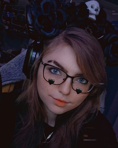 October 24' Week 5 ☆ Promo Selfies
Swipe ➡️ for a cutie ♡
•
•
•
Check out my Socials 
• Twitch • Discord • Twitter • IG • Sna...