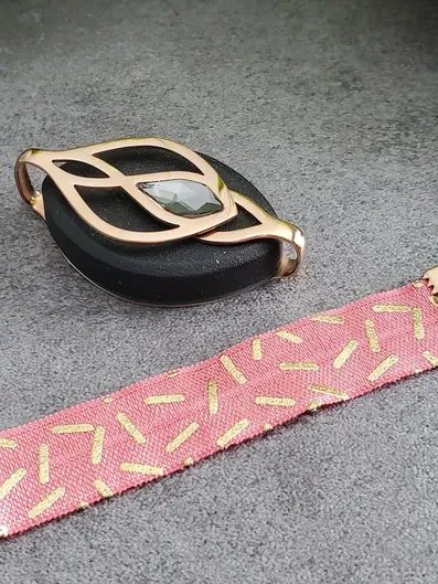 Strawberry Sprinkle Elastic Bracelet | Handmade Accessory for Bellabeat Leaf Urban & Ivy product image (2)