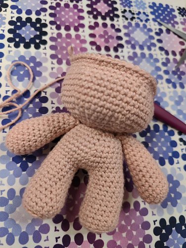 Gregory the Rabbit / Pattern Test

---
I've had the pleasure of testing an upcoming Amigurumi pattern by @harteconn Here's a ...