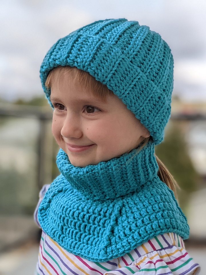 Crochet Baby Turtleneck Dickey & Hat Patterns Set product image (2)