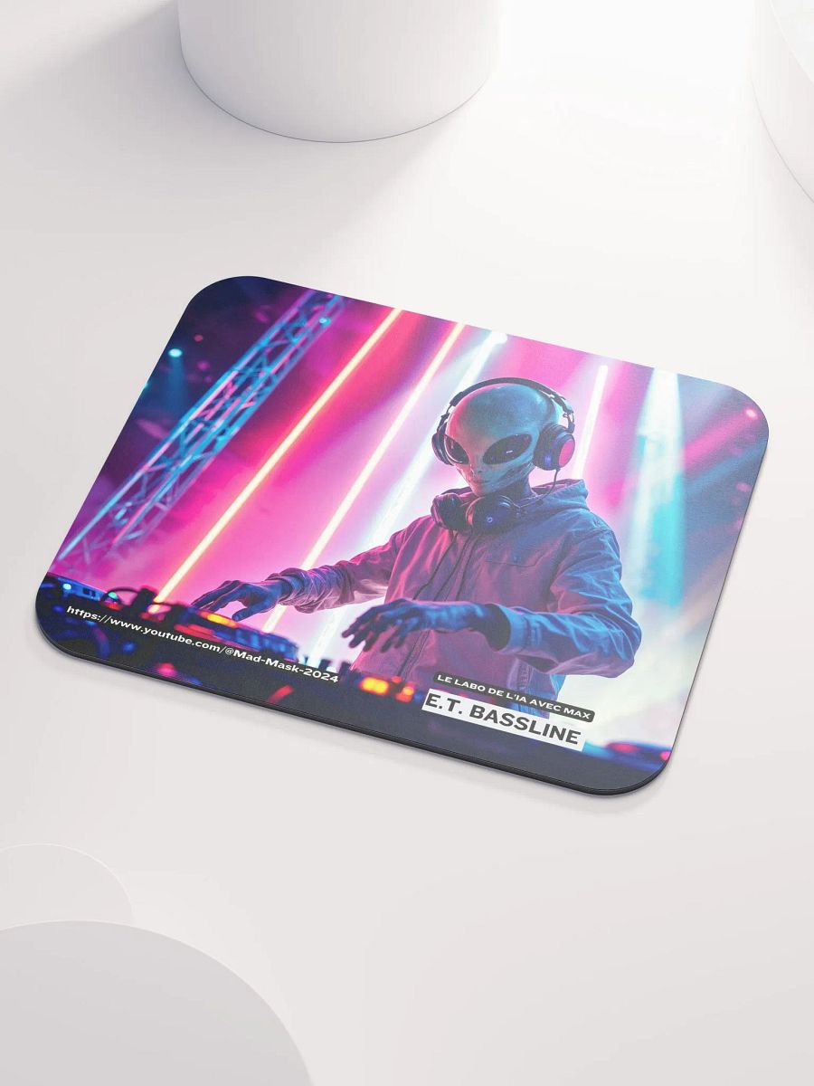 Classic Mouse Pad : E.T. Bassline product image (3)