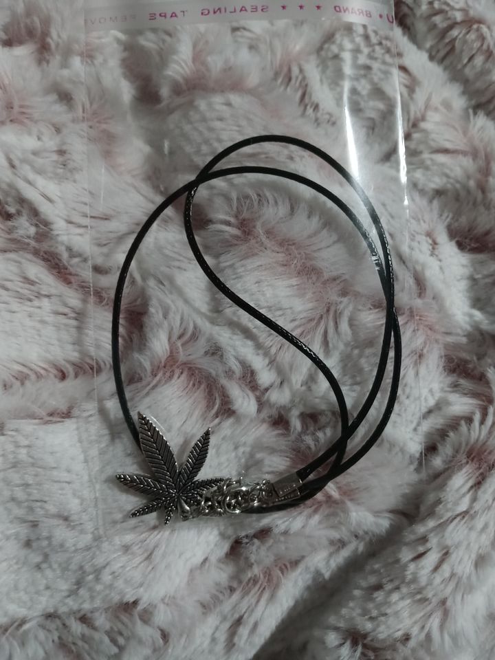 Boss momma 420 silver necklace product image (1)