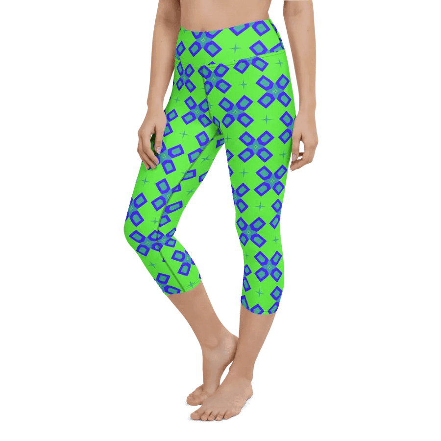 Geometric Groove Capri Leggings product image (12)