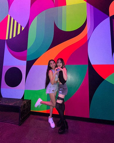 Twitch Con was SOOOO much fun!! I’m so glad I went full send!! I was running on low sleep but I had a blast:) this is my seco...