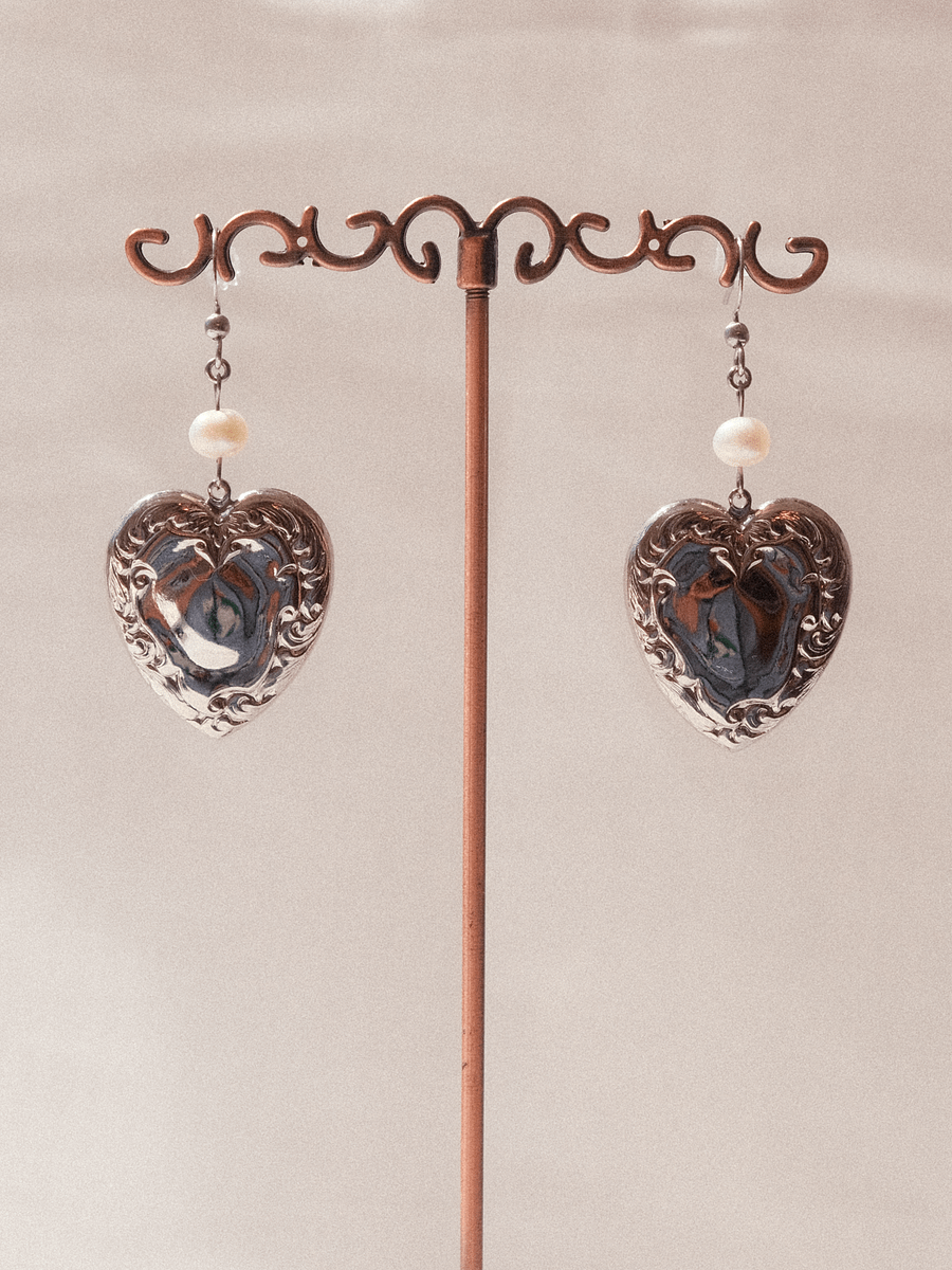 Nickel hearts - Pearl earrings ♡ product image (1)