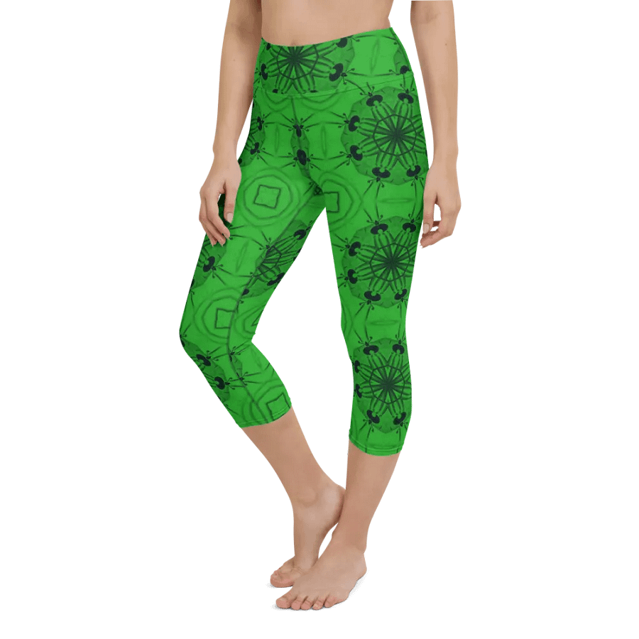 Circles Galore Capri Leggings product image (12)