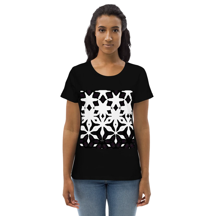 Abstract Black and White Shapes Pattern Women's Black T Shirt product image (2)