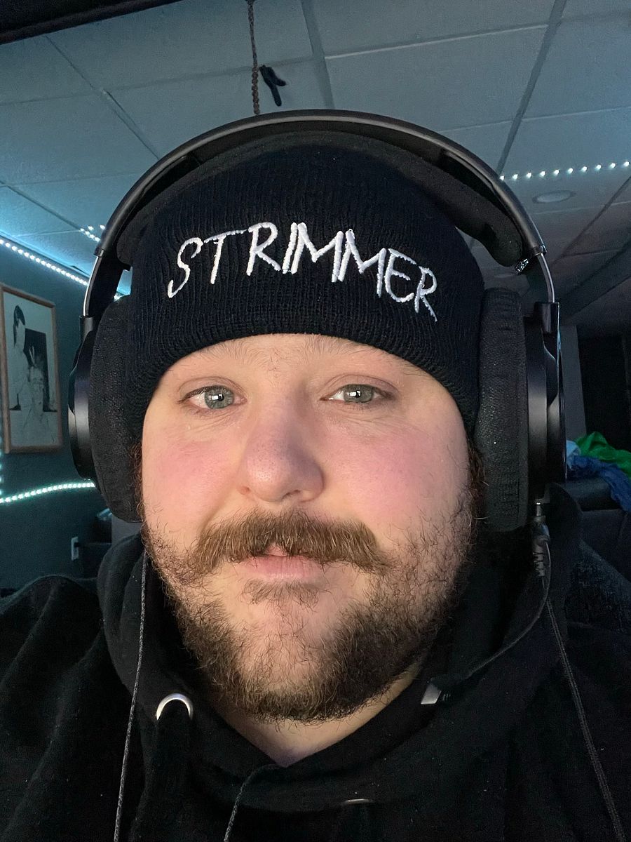 Cuffed STRIMMER Beanie product image (4)