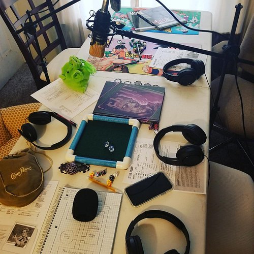 Here is a picture of our old set-up! We now all have a mic and headphones! This set up was used for episodes 1 - 42. 
#ttrrpg...