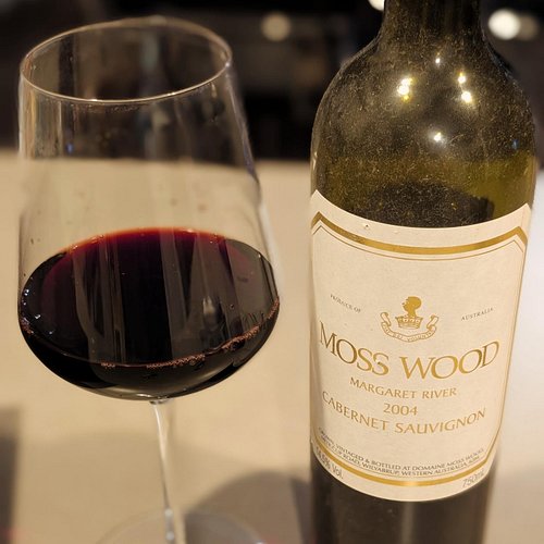 Uncorked a bottle of Moss Wood 2004 Cabernet Sauvignon – a moment worth savoring! 🍷 This vintage has been waiting for the rig...