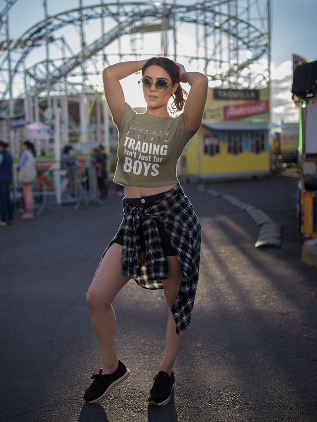 Trading isn't for boys crop T product image (1)