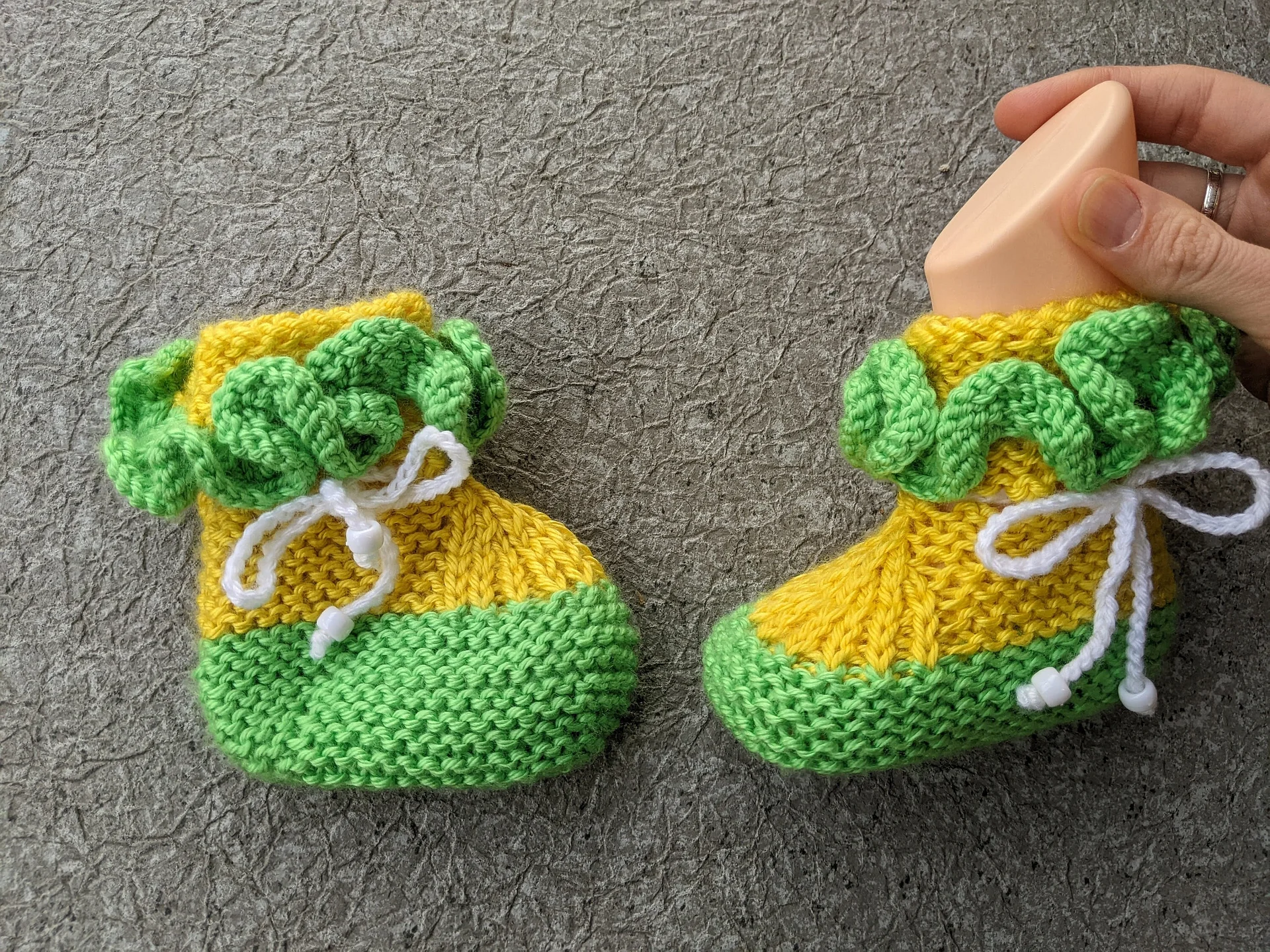 Baby Knit Booties with Ruffles Pattern product image (5)