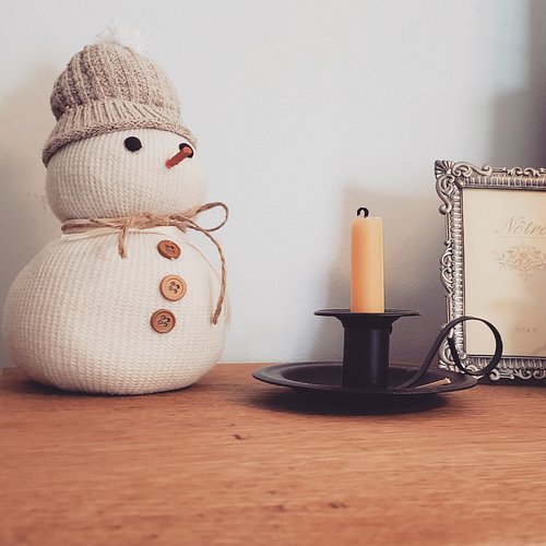 If you're interested in seeing how I made this adorable little snowman head to the link in bio and find me on YouTube at Joyf...